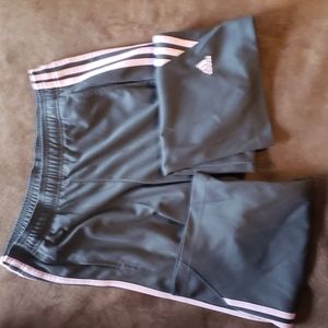Capri Adidas Athletic